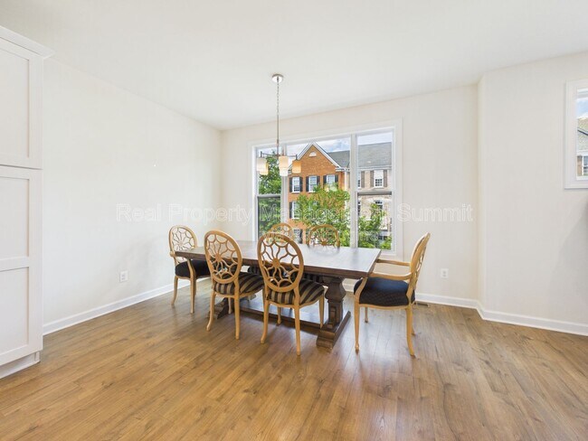 Building Photo - 1241 Old Trail Dr