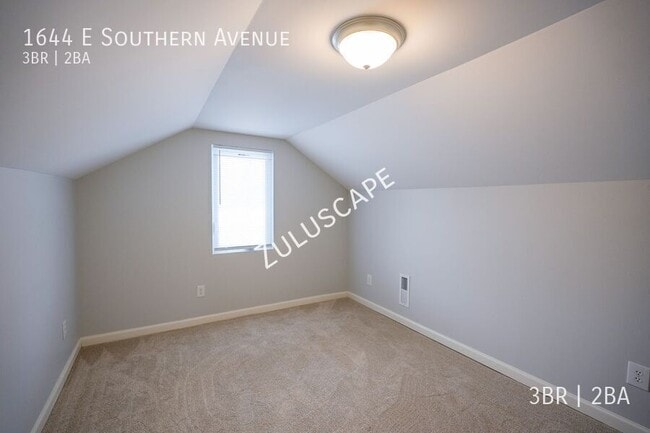 Building Photo - 1644 E Southern Ave