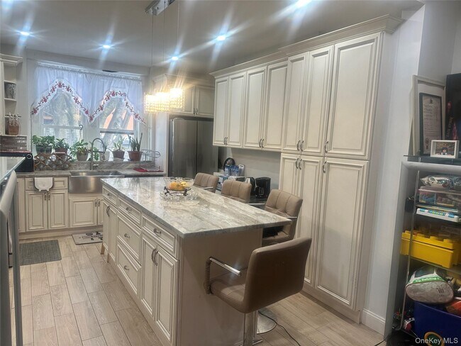 Building Photo - 125 Vanderbilt Ave