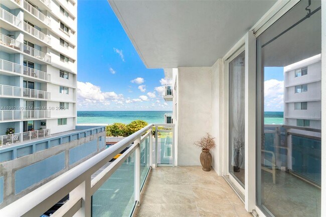 Building Photo - 6917 Collins Ave