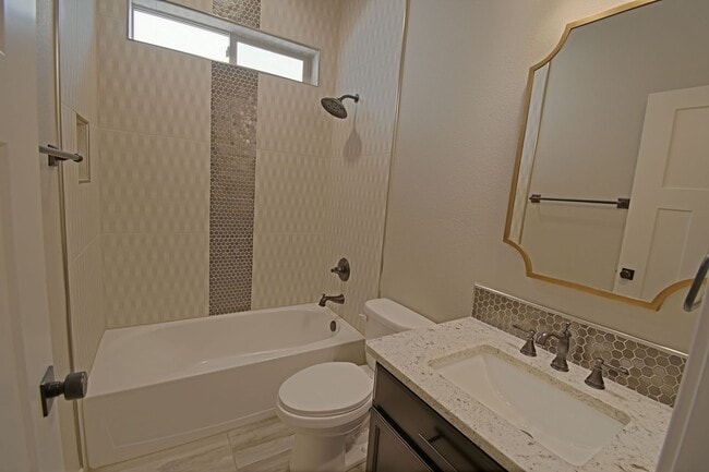 Building Photo - 4bd/3ba Spacious Home Available in the North Valley!