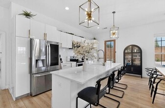 Building Photo - 3889 Sam Cir