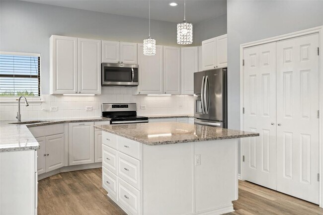 Building Photo - 1024 Daviot Dr