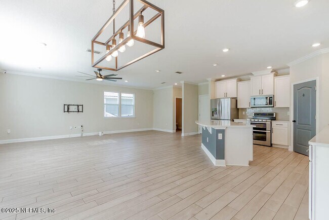 Building Photo - 258 Thistleton Wy