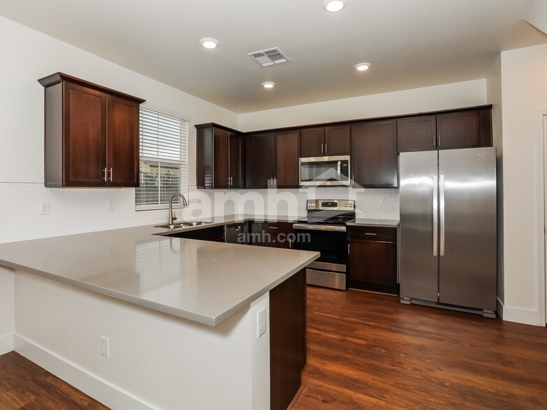 Building Photo - 21439 S 231st St