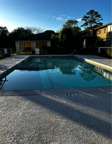 Building Photo - 2182 Bees Ferry Rd