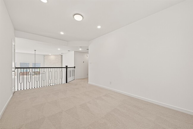 Building Photo - 7427 Compass Dr