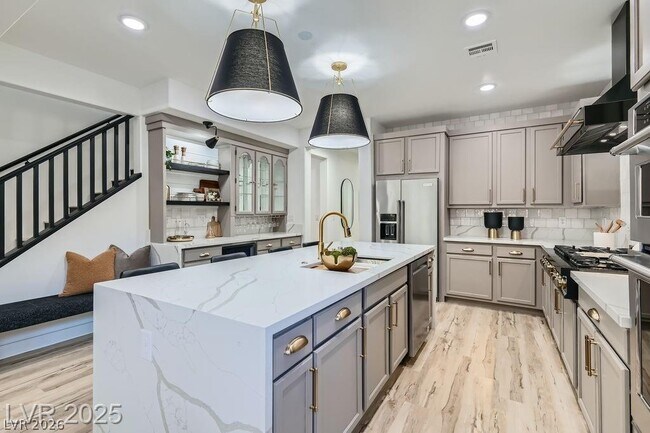 Building Photo - 5873 Skyfall Ct