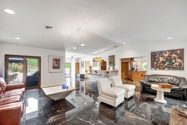 Building Photo - 9980 SW 83rd Ave