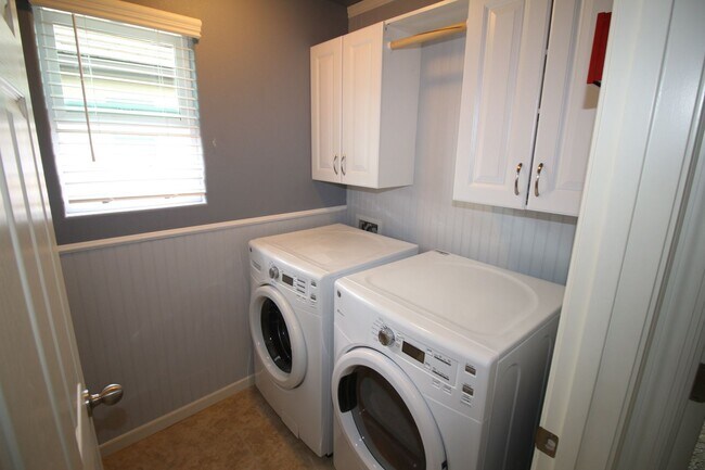 Building Photo - Cute Home in Fresno!