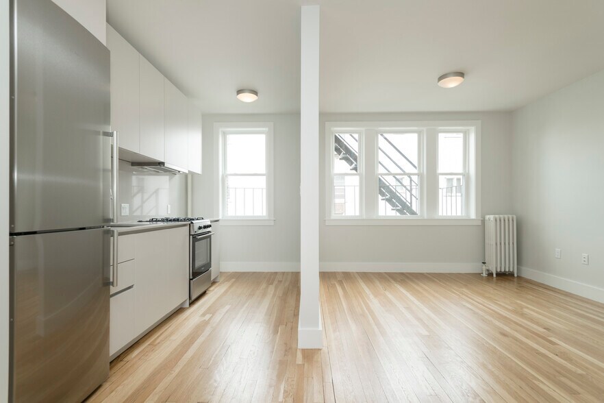 Building Photo - 136 Highland Ave