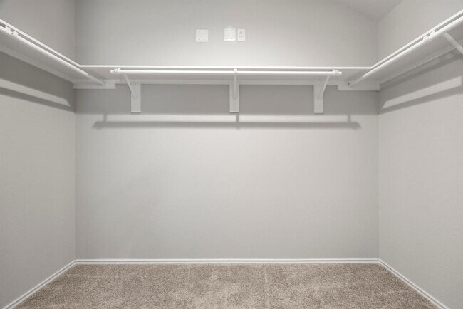 Building Photo - 5808 Begonia Ct