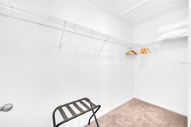 Building Photo - 657 Longboat Dr