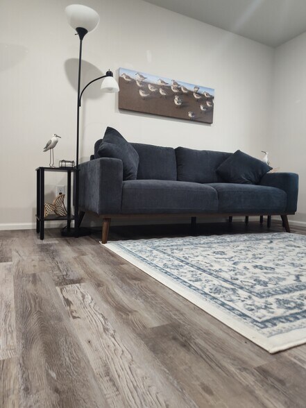 another view of living room - 3039 SE Dune Ave