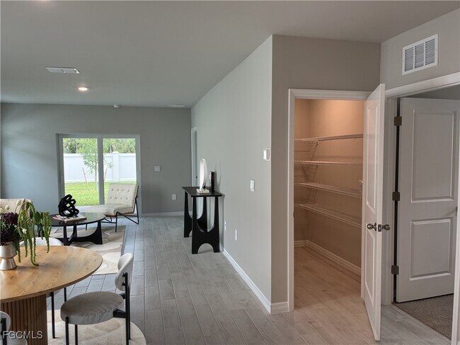Building Photo - 1150 Brooklands Dr