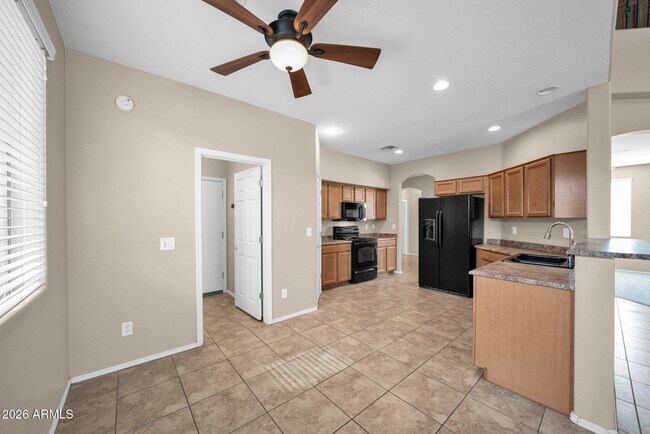 Building Photo - 10281 W Carlota Ln