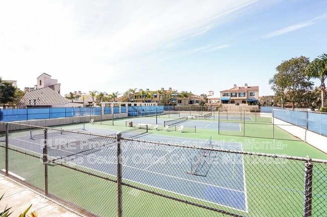 Building Photo - 3221 Francois Dr