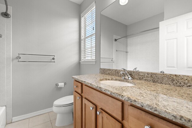 Building Photo - 509 S Matanzas Ave