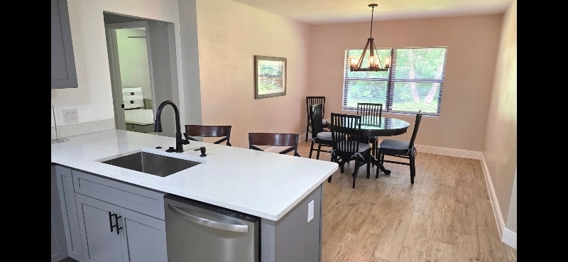 Building Photo - 1315 Armory Dr NE