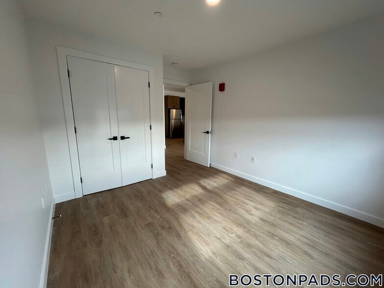 Building Photo - 199 Gardner St