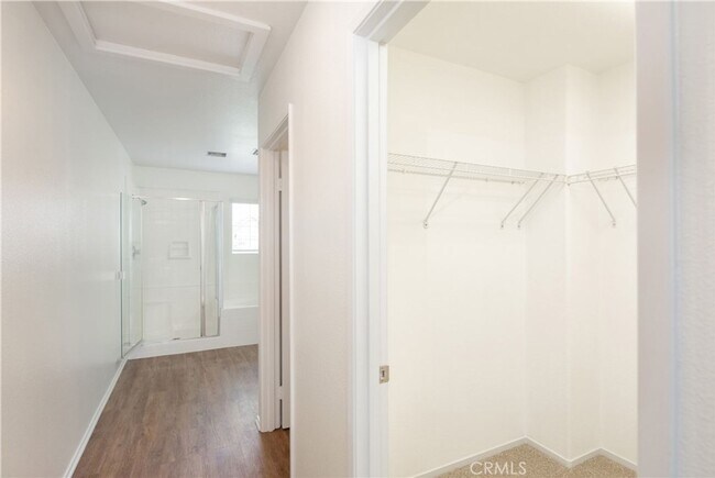 Building Photo - 1425 Crown Cir