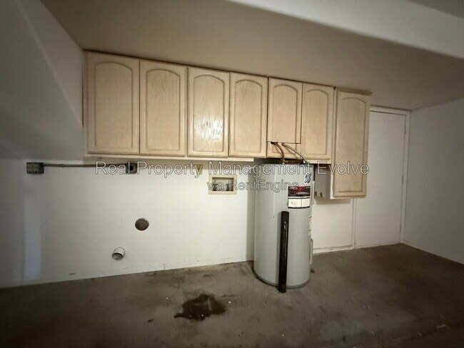 Building Photo - 3725 E Taro Ln