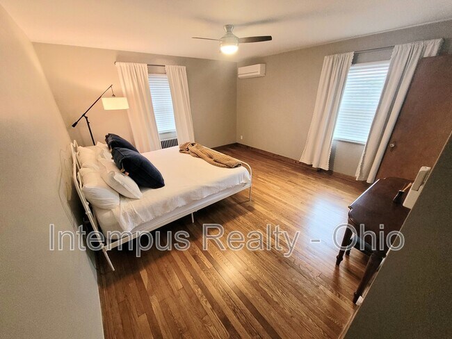 Building Photo - 3128 Ellis Pl