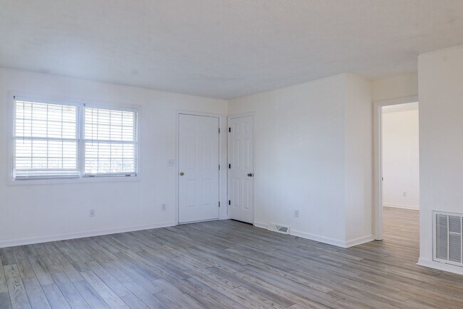 Building Photo - 150 Bart Greene Dr