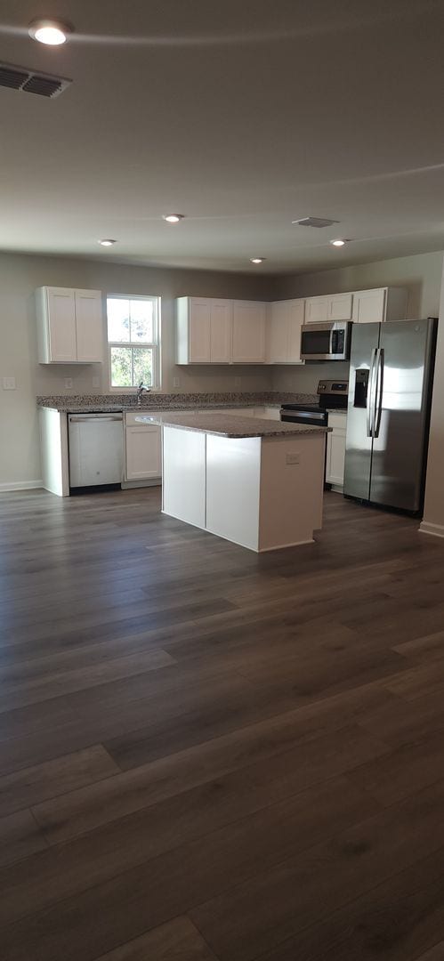Building Photo - 3 BR Townhome in Arden Woods Townhomes