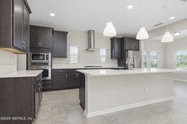 Building Photo - 299 Clarys Run