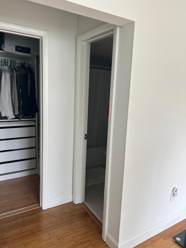 Building Photo - 3522 NE 171 St