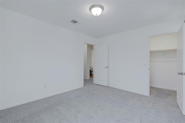 Building Photo - 140 Satsuma Ln