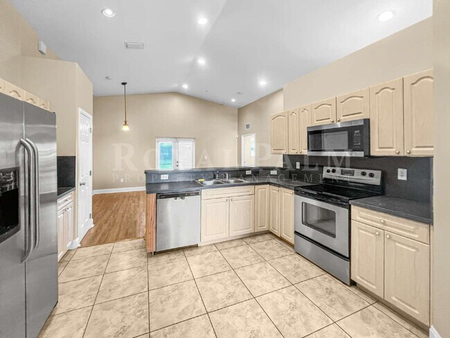 Building Photo - 3BR/2BA Cape Coral Home You'll Compare Every Other Rental To