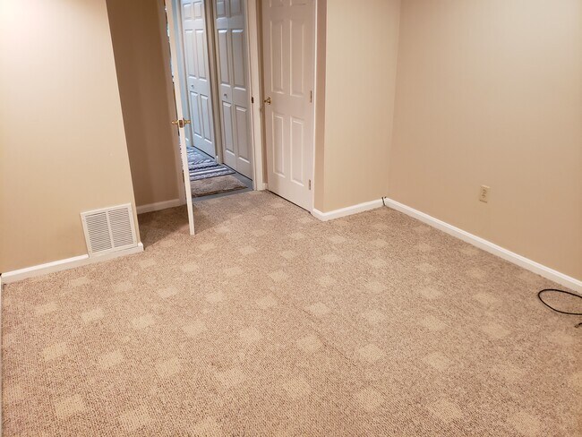 Building Photo - 3225 Magnolia Ridge Rd