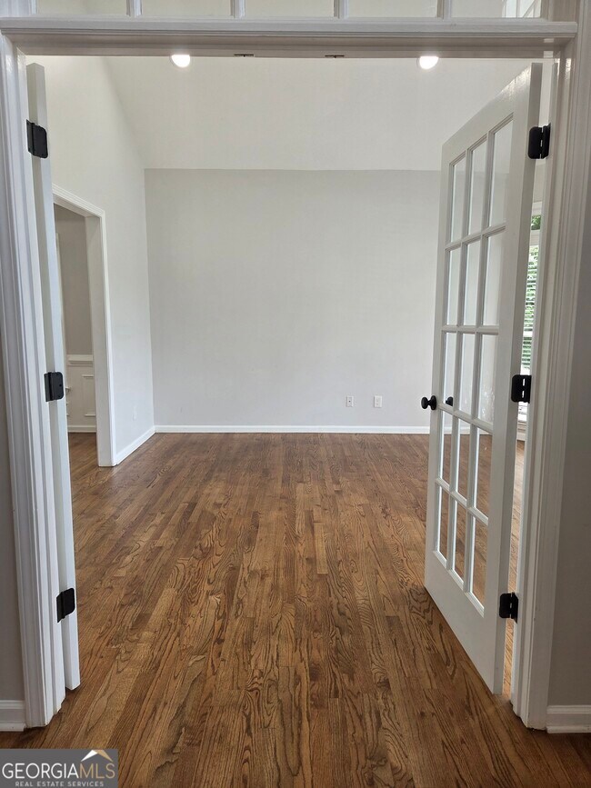 Building Photo - 3770 Glennvale Ct