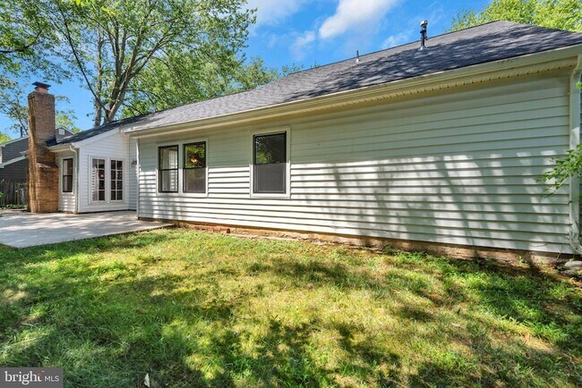 Building Photo - 1836 Ralston Pl