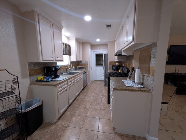 Building Photo - 3435 Creek Grove Dr