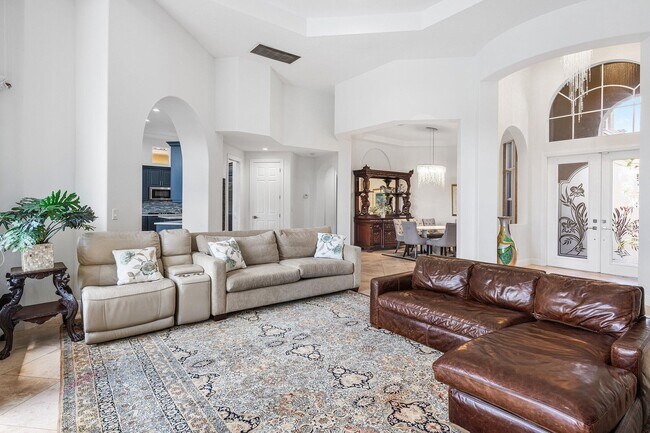 Building Photo - 3381 Lago De Talavera