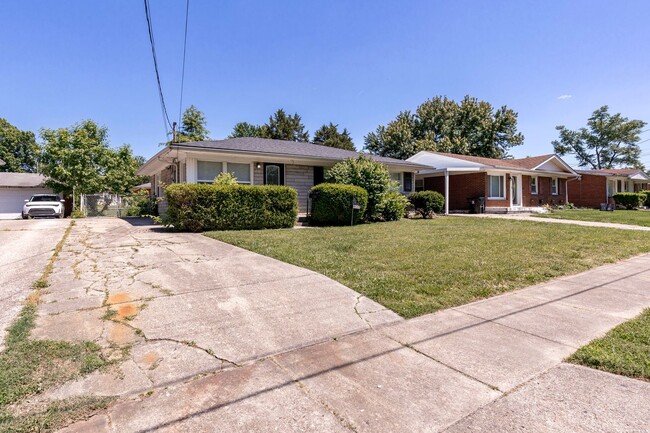 Building Photo - 1209 S 45th St
