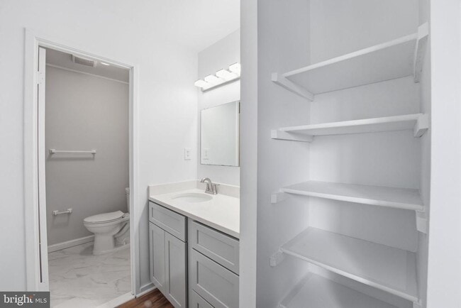 Building Photo - 1747 Cy Ct