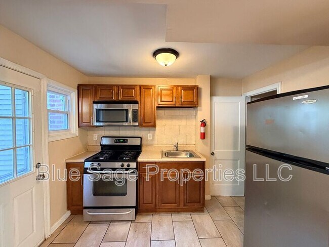 Building Photo - 6635 Church Ln