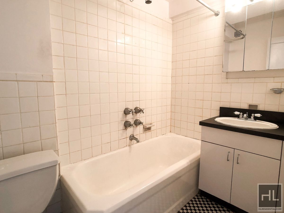 Building Photo - EAST 38 STREET