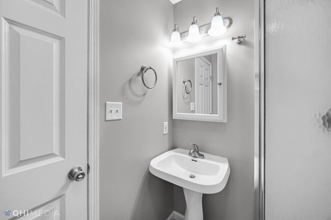 Building Photo - 1218 W 85th Ave