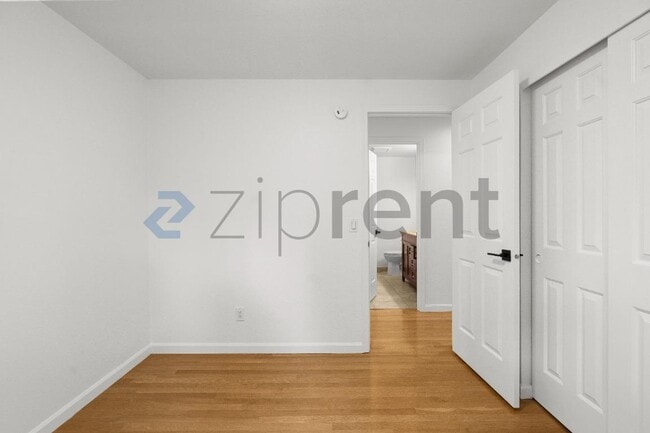 Building Photo - 10733 126th Pl NE