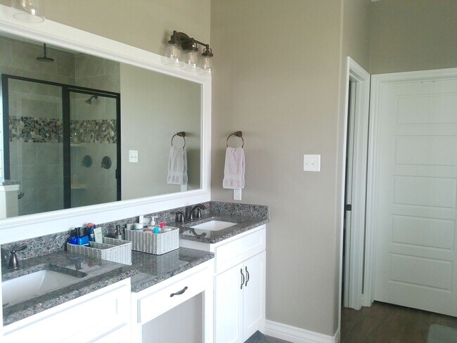 Building Photo - 8206 Big Bend Dr