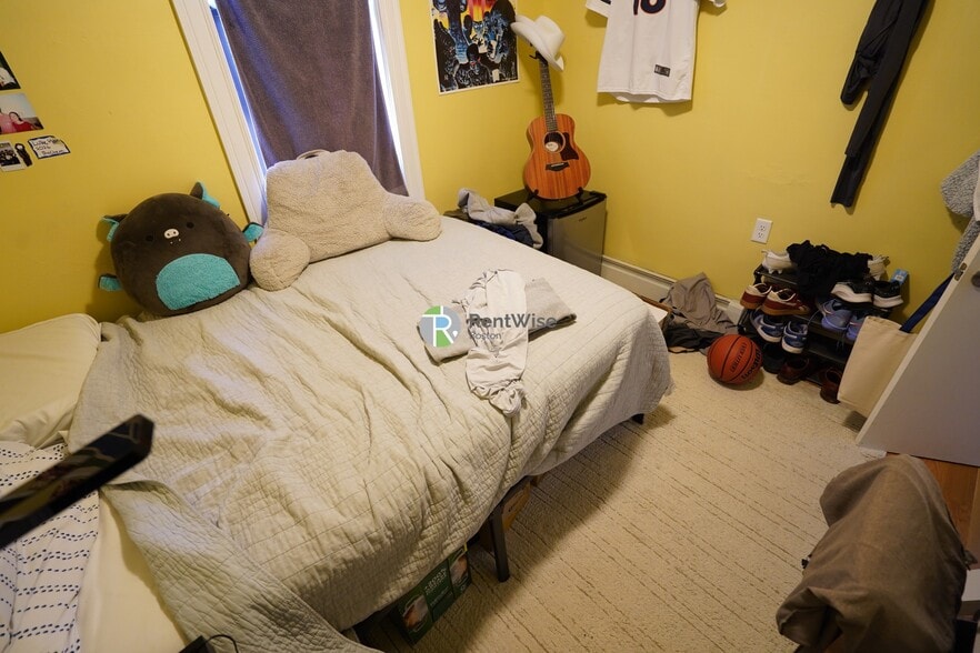 Building Photo - 52 Pearson Rd