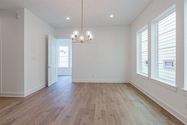 Building Photo - 5210 Schuler St