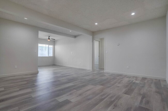 Building Photo - 15515 S Vermont -Fully Renovated