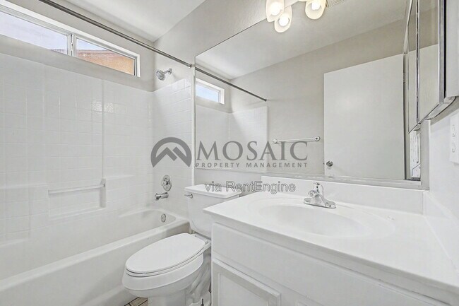 Building Photo - 2049 E San Tan Ct