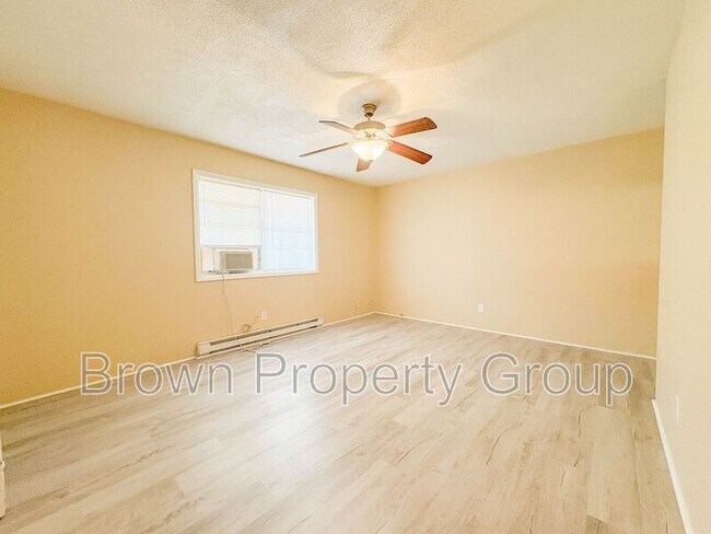 Building Photo - 2310 Barrington Cir